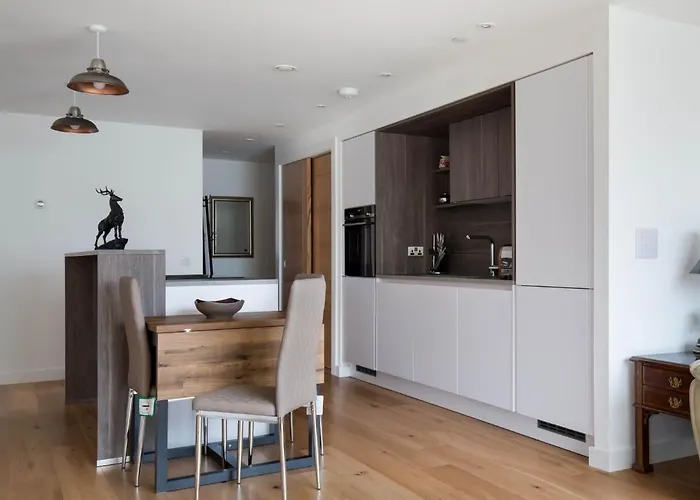 No. 5 Warriston, Canonmills Luxury Apartment